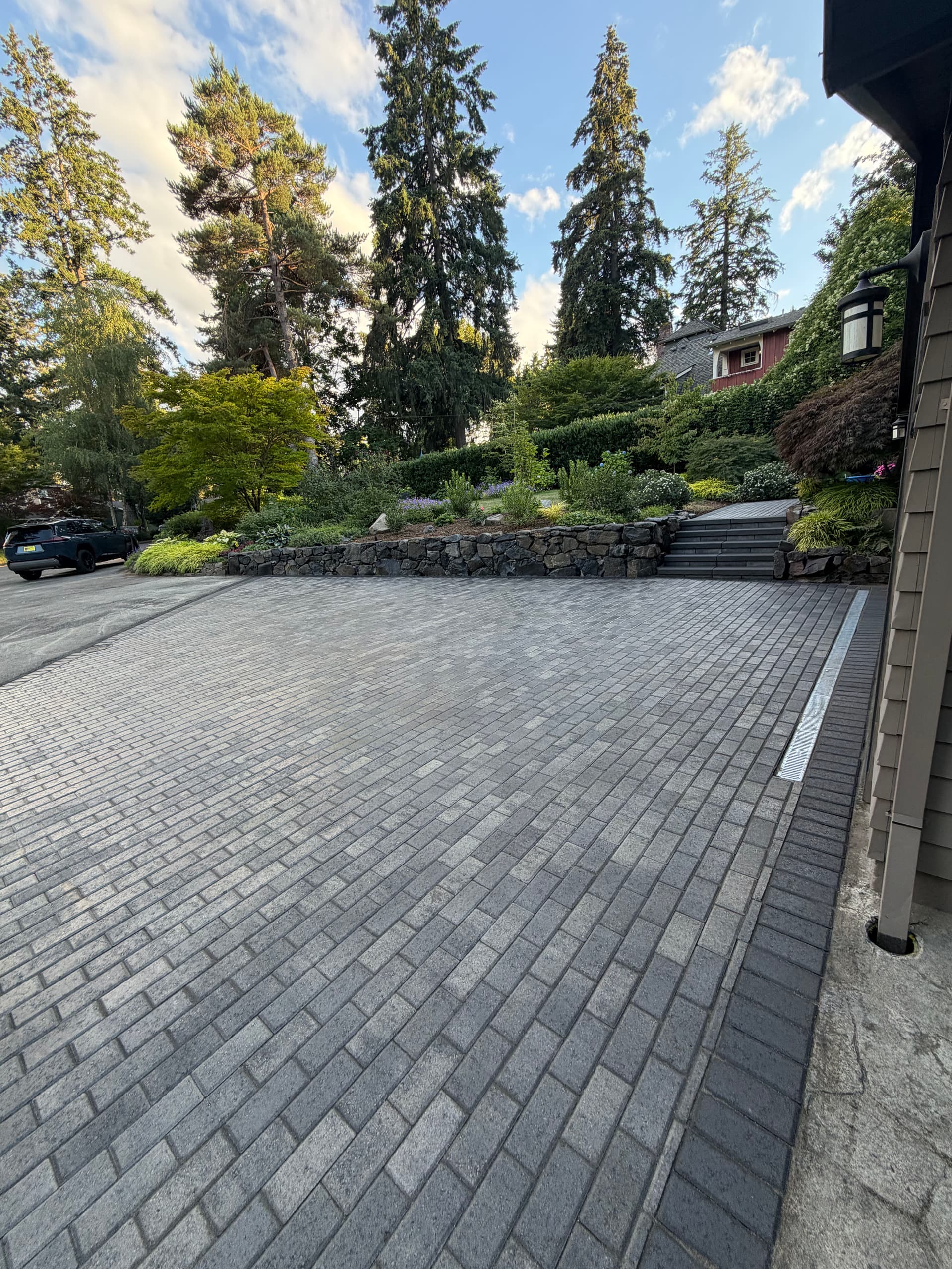 Gallery photos for Custom Paver Driveway Walkway and Steps With a Modern Finish: Image #3