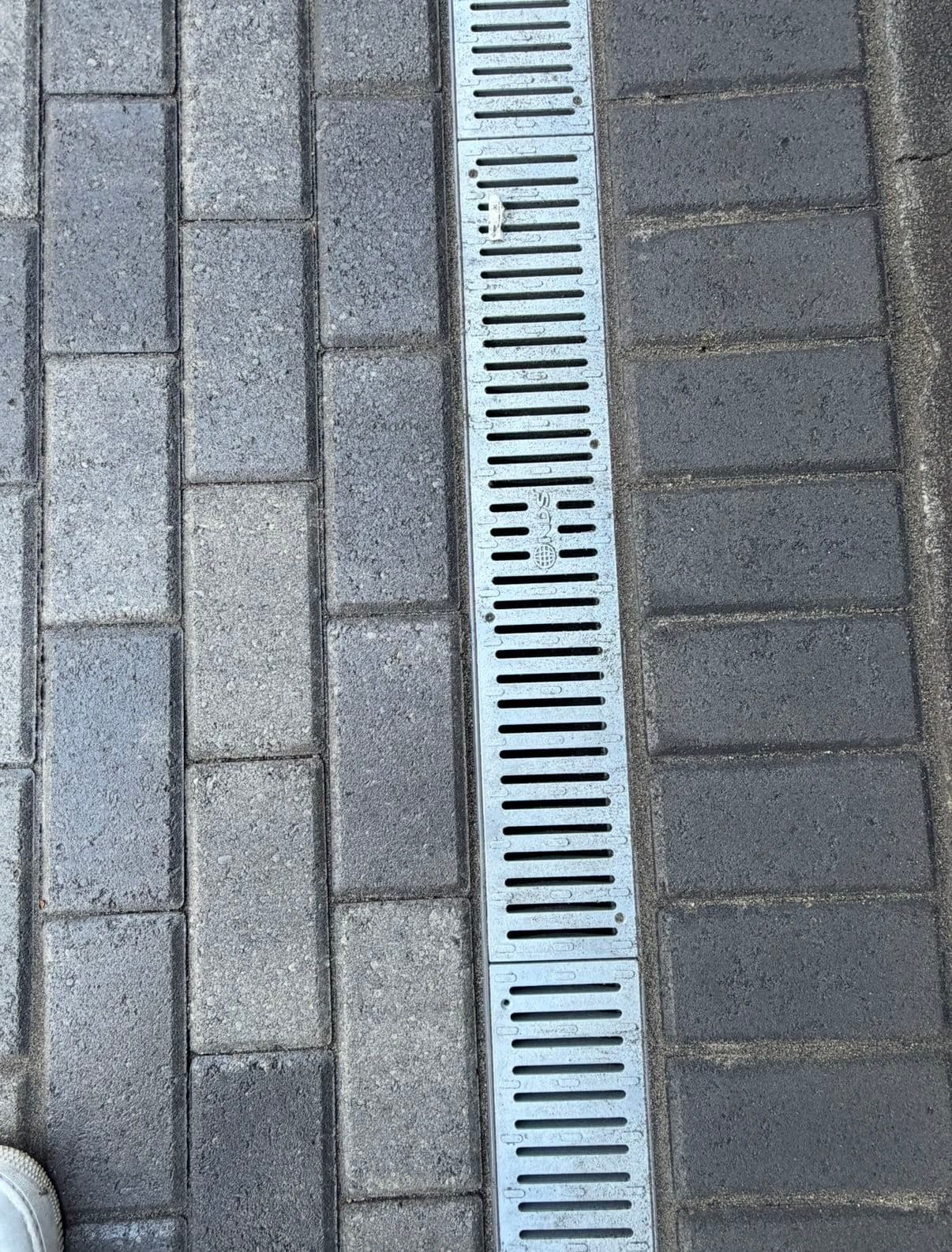 Gallery photos for Custom Paver Driveway Walkway and Steps With a Modern Finish: Image #7